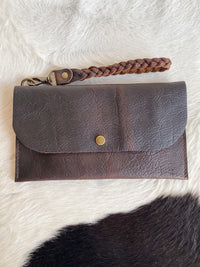 Large Clutch in Dark Chocolate Saddle